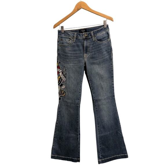 Ed Hardy Women's Embroidered New York City Eagle Slim Flare Jeans Size 28 G - Picture 2 of 7